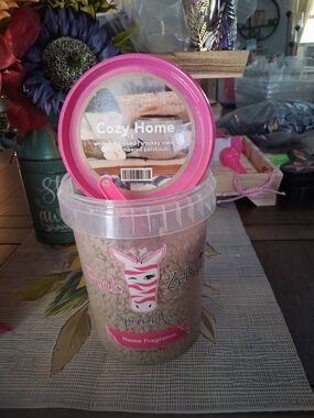 Pink Zebra Cozy Home Sprinkles Fragrance Tub - Pink Lid, Clear Tub